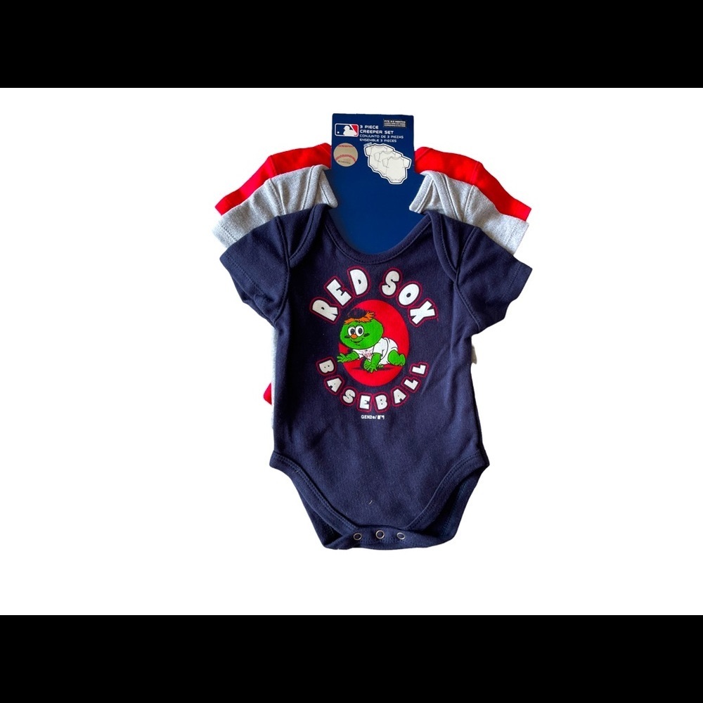 NWT Boston Red Sox onesie 3 pack